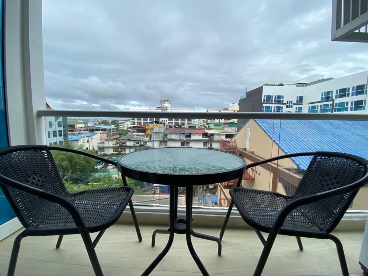 Grand Avenue Suites X Monthstayz Thailand Pattaya Dış mekan fotoğraf