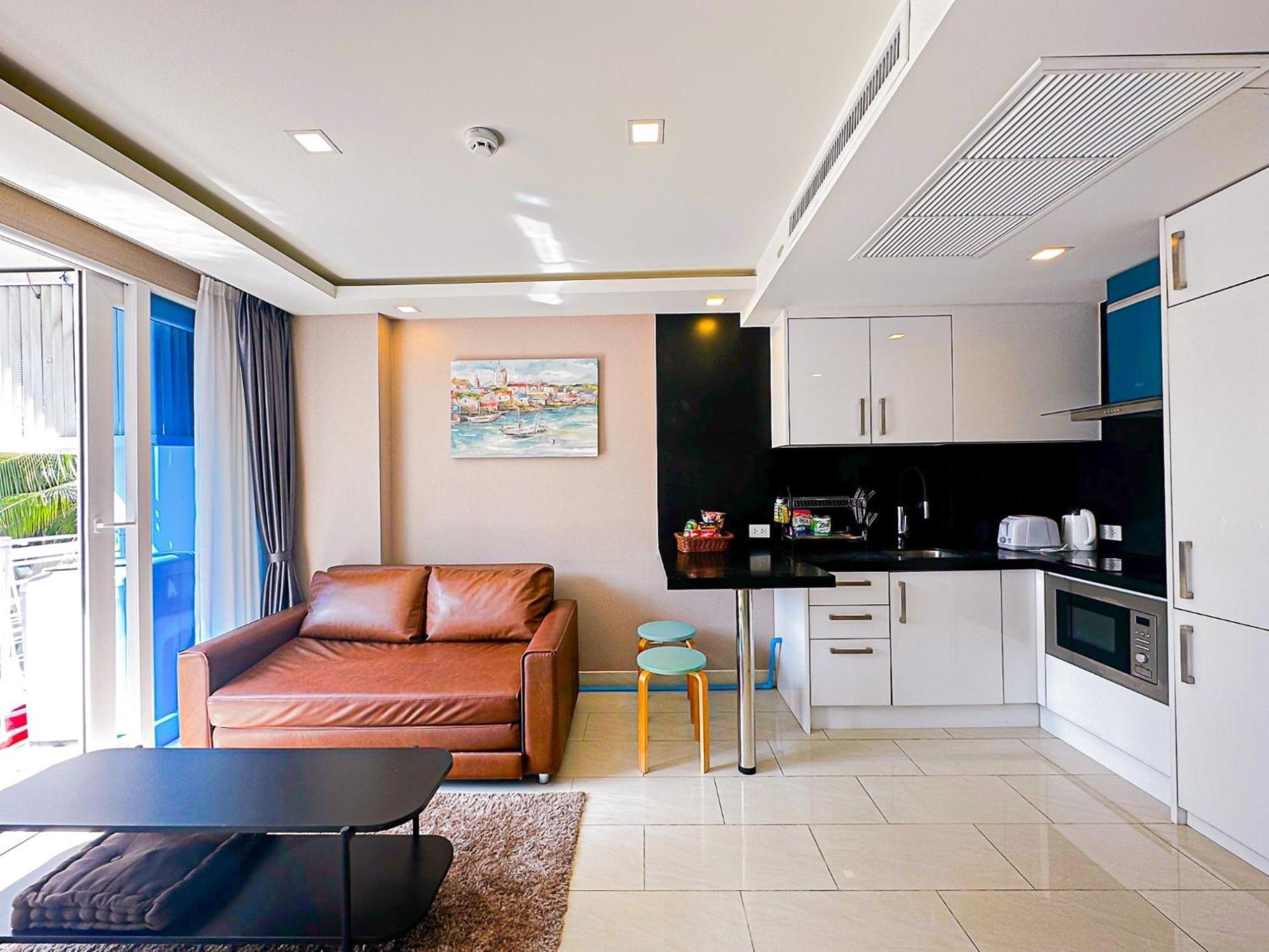 Grand Avenue Suites X Monthstayz Thailand Pattaya Dış mekan fotoğraf